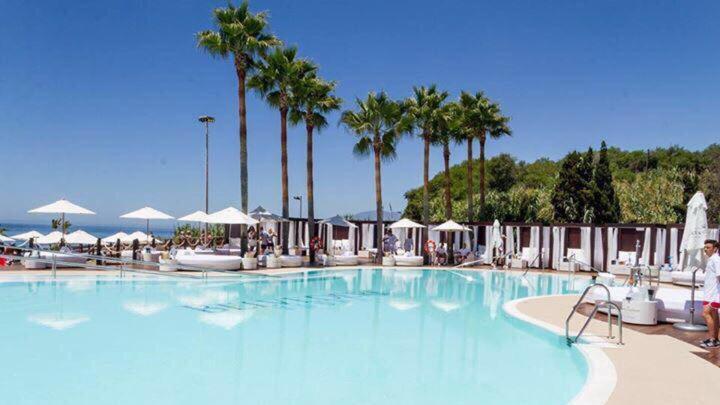 Luxury Beach Side Apartment In Marbella Playa Kültér fotó