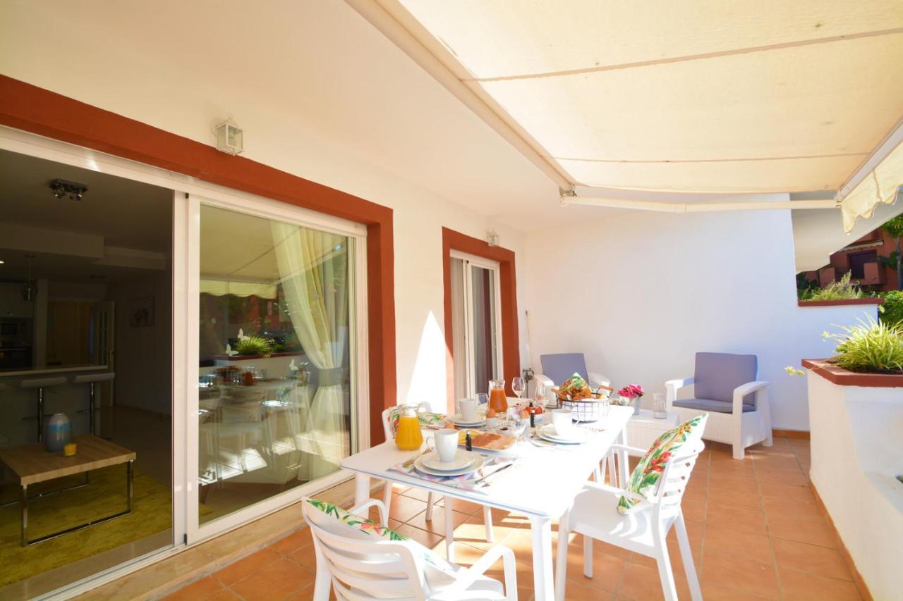 Luxury Beach Side Apartment In Marbella Playa Kültér fotó