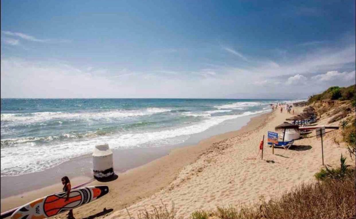 Luxury Beach Side Apartment In Marbella Playa Kültér fotó